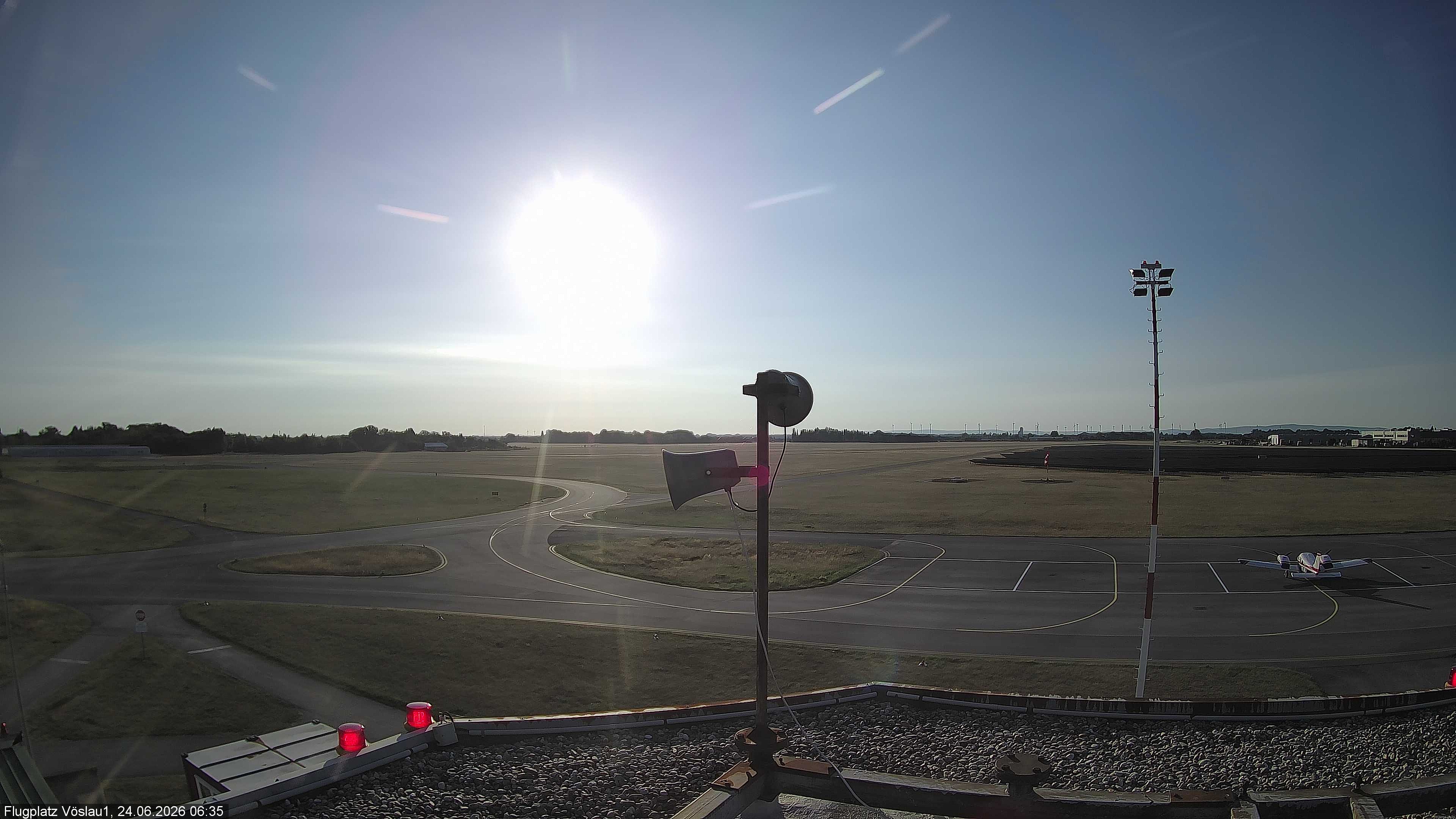 Archiv Foto Webcam Blick auf Flugplatz Bad Vöslau-Kottingbrunn