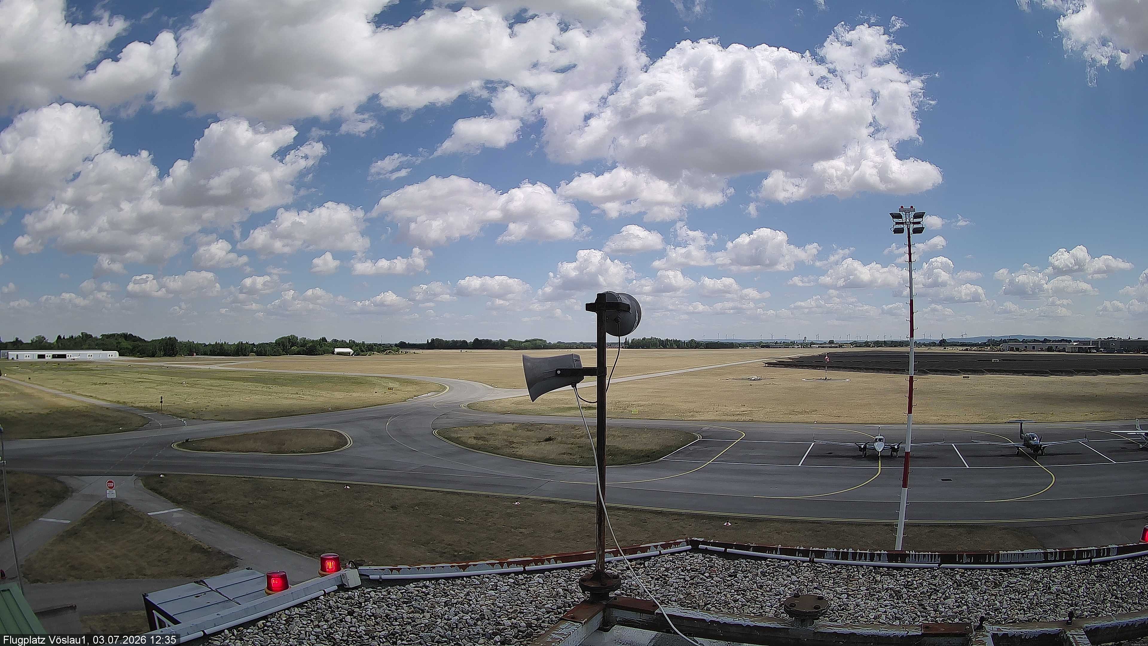 Archiv Foto Webcam Blick auf Flugplatz Bad Vöslau-Kottingbrunn