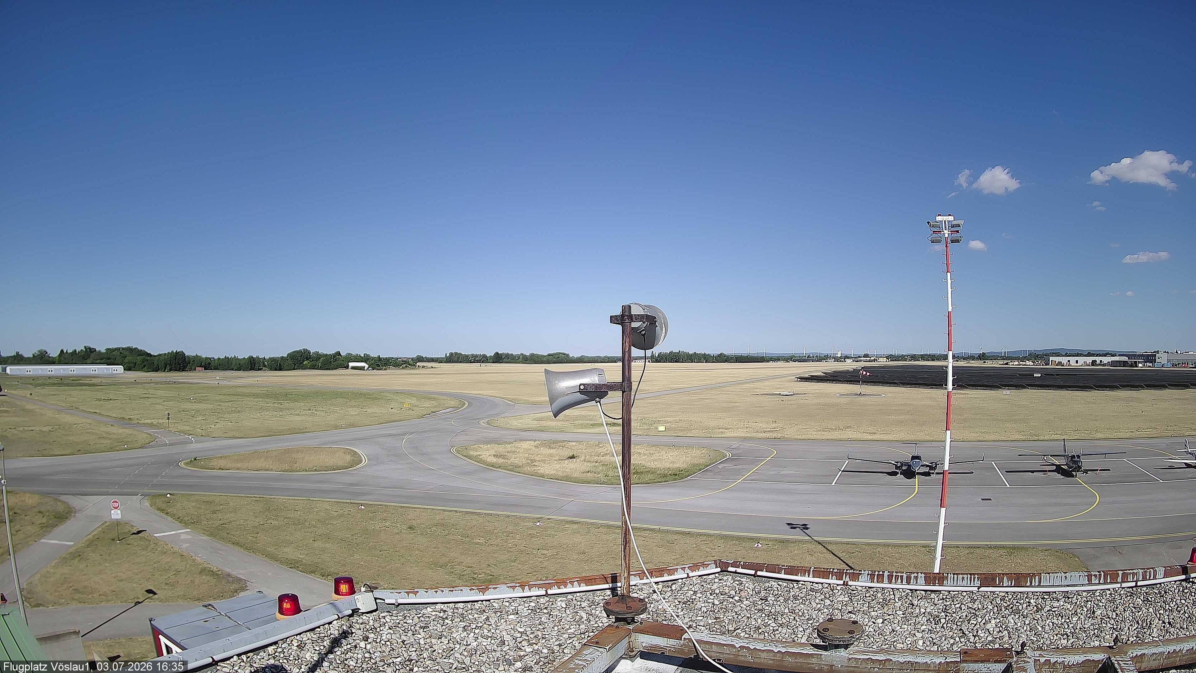 Archiv Foto Webcam Blick auf Flugplatz Bad Vöslau-Kottingbrunn