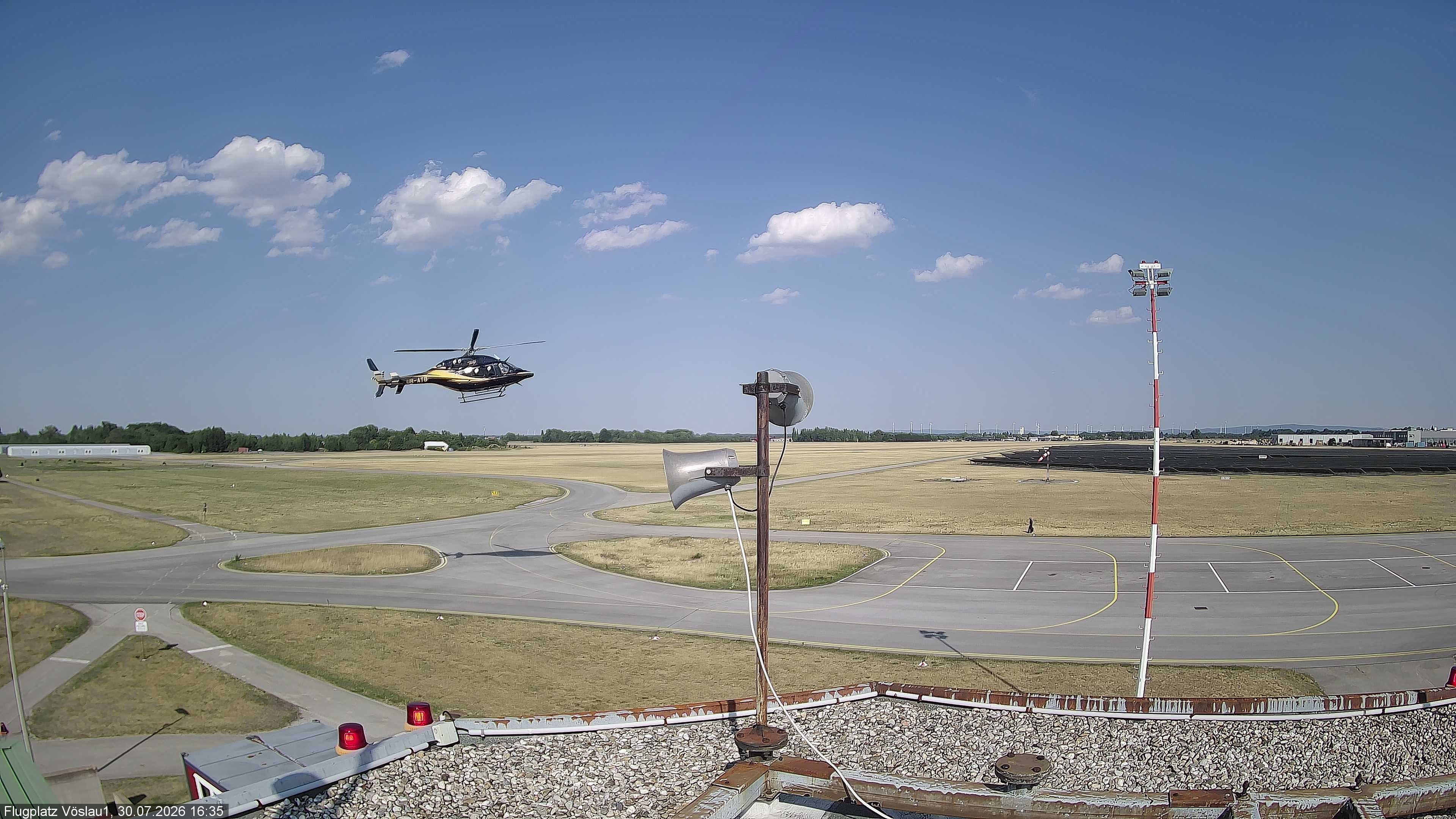Archiv Foto Webcam Blick auf Flugplatz Bad Vöslau-Kottingbrunn