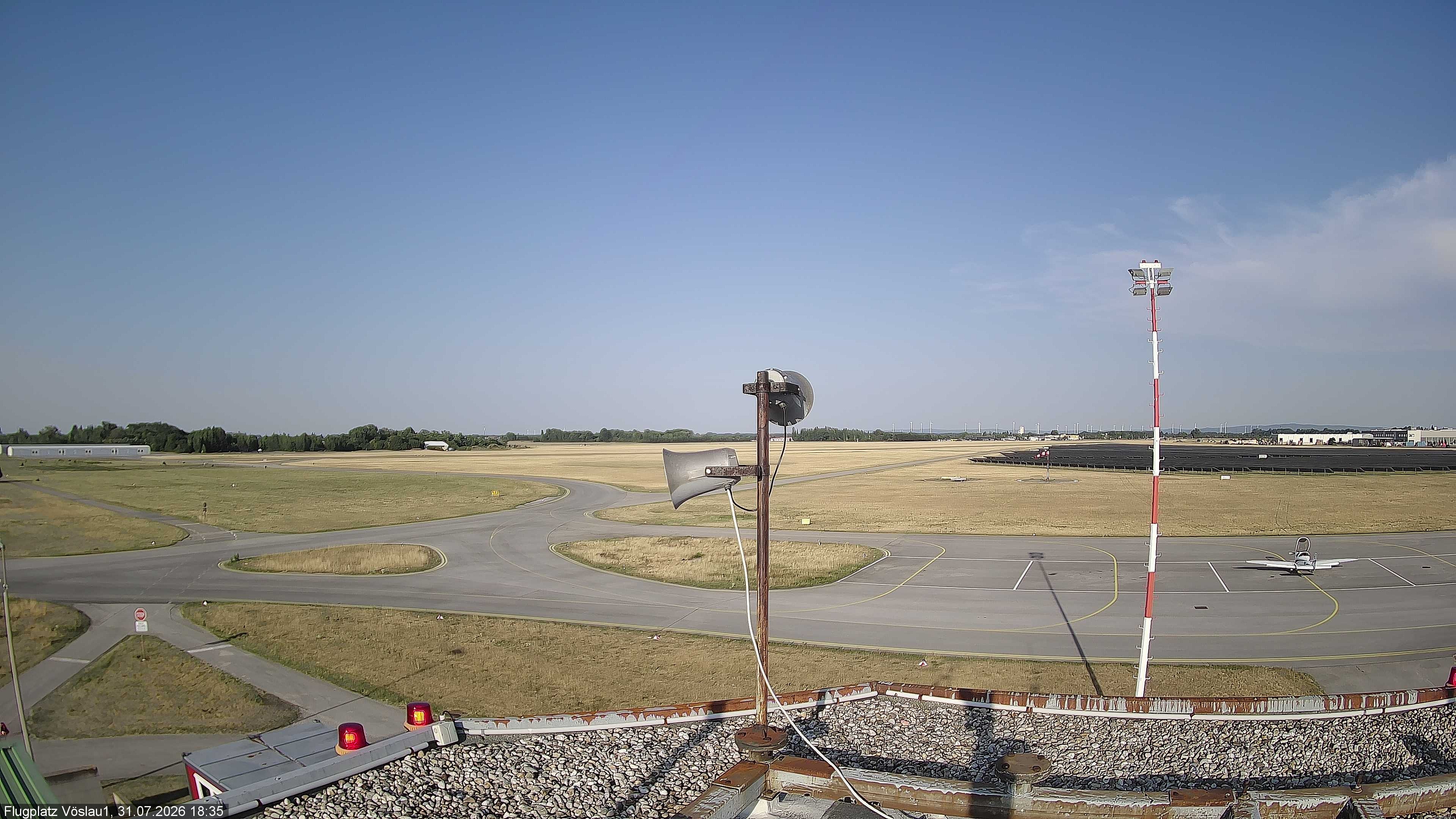 Archiv Foto Webcam Blick auf Flugplatz Bad Vöslau-Kottingbrunn