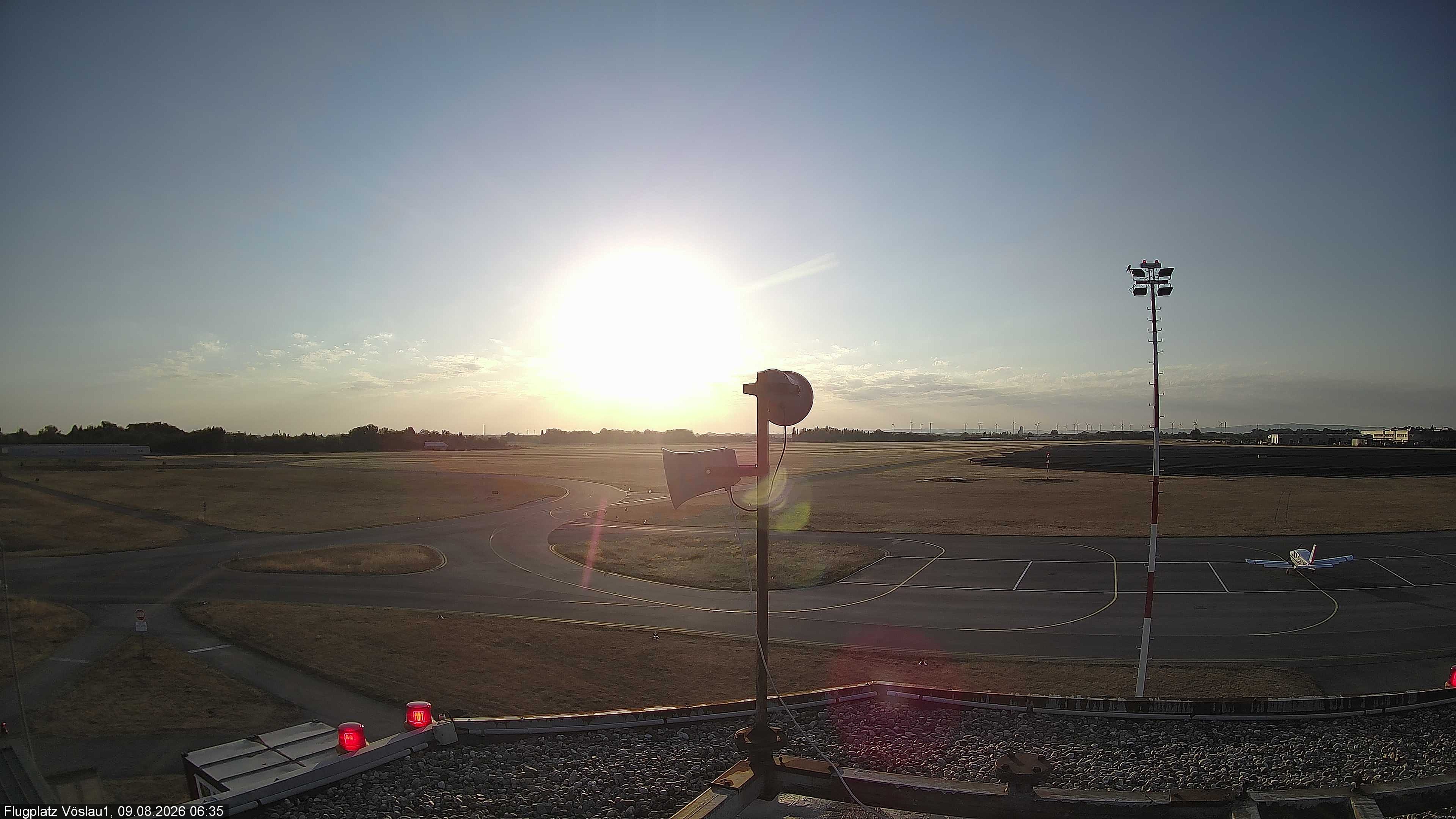 Archived image Webcam View Kottingbrunn Airfield