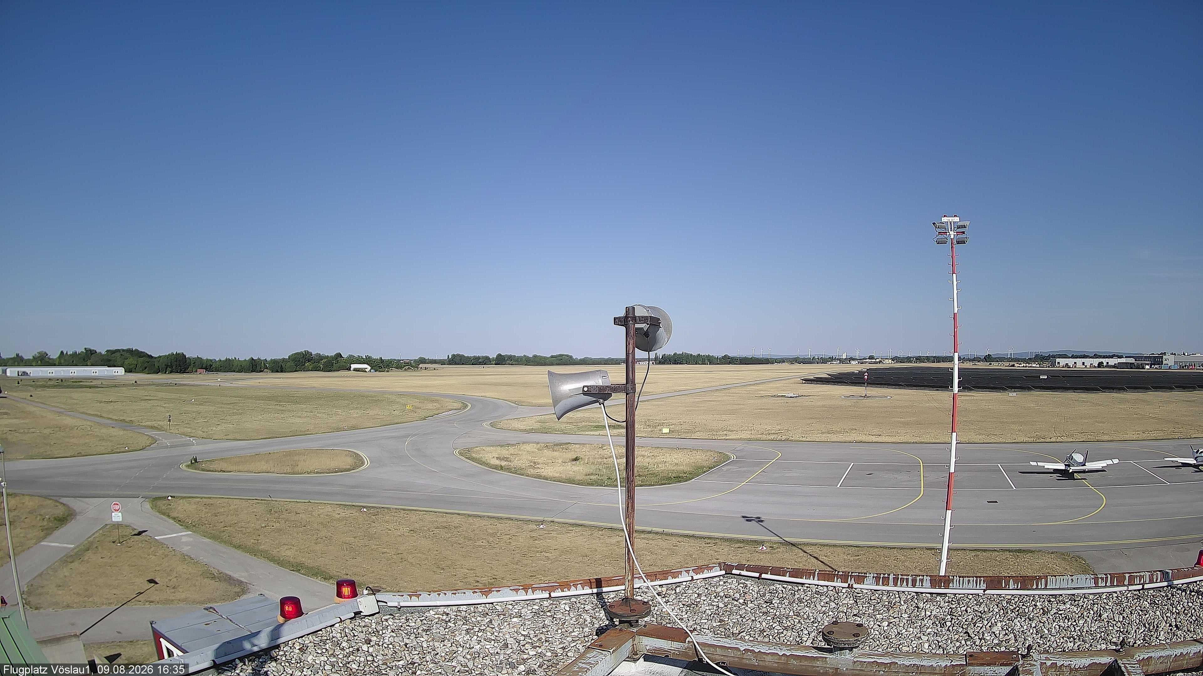 Archived image Webcam View Kottingbrunn Airfield
