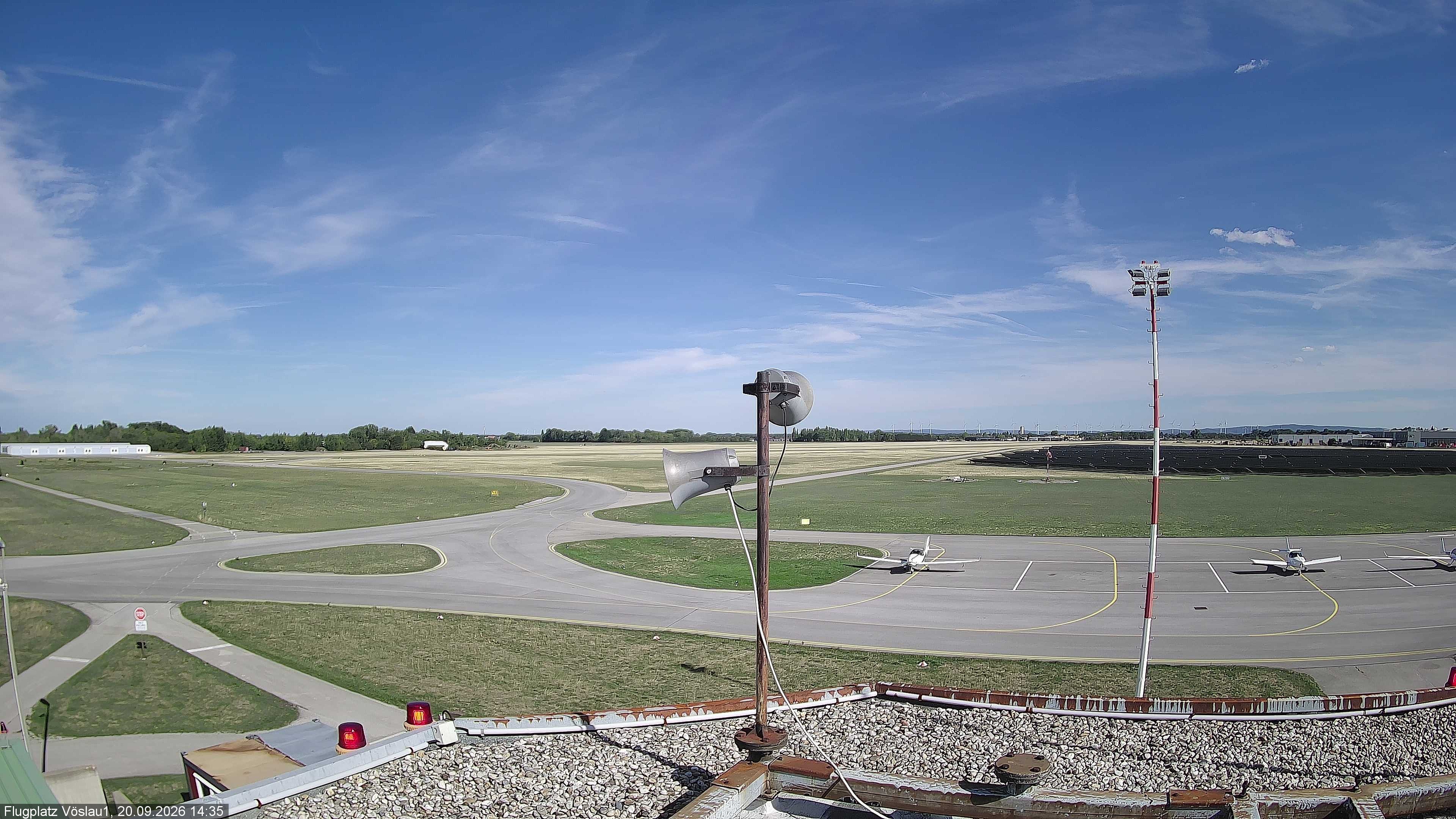 Archiv Foto Webcam Blick auf Flugplatz Bad Vöslau-Kottingbrunn