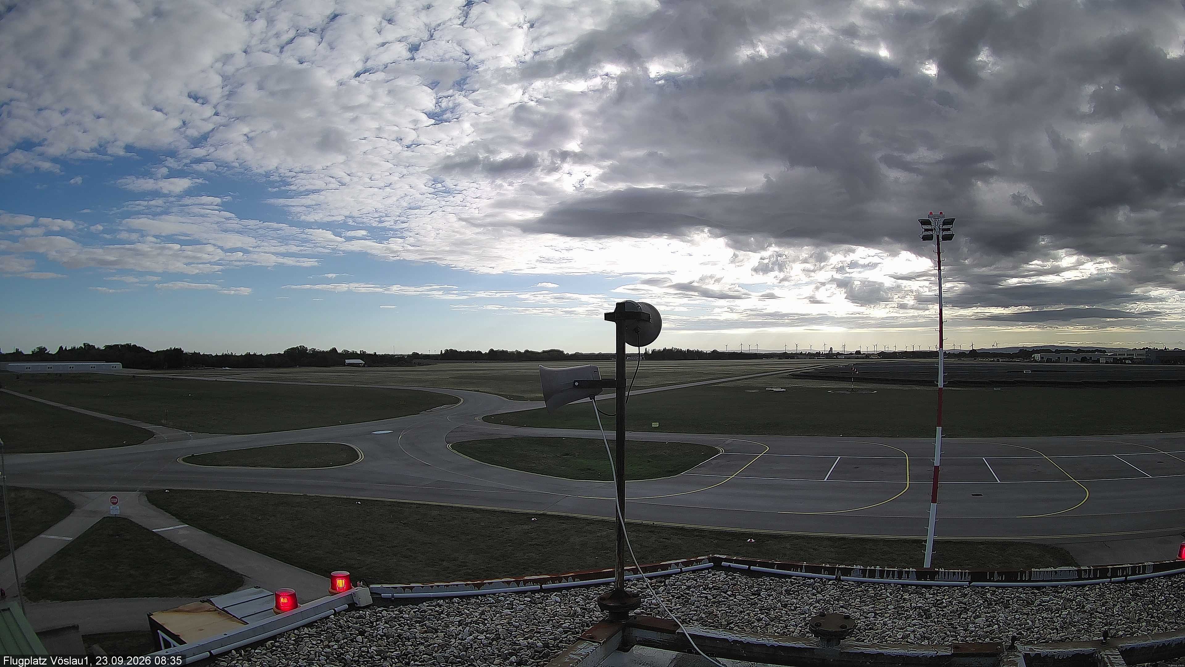Archiv Foto Webcam Blick auf Flugplatz Bad Vöslau-Kottingbrunn