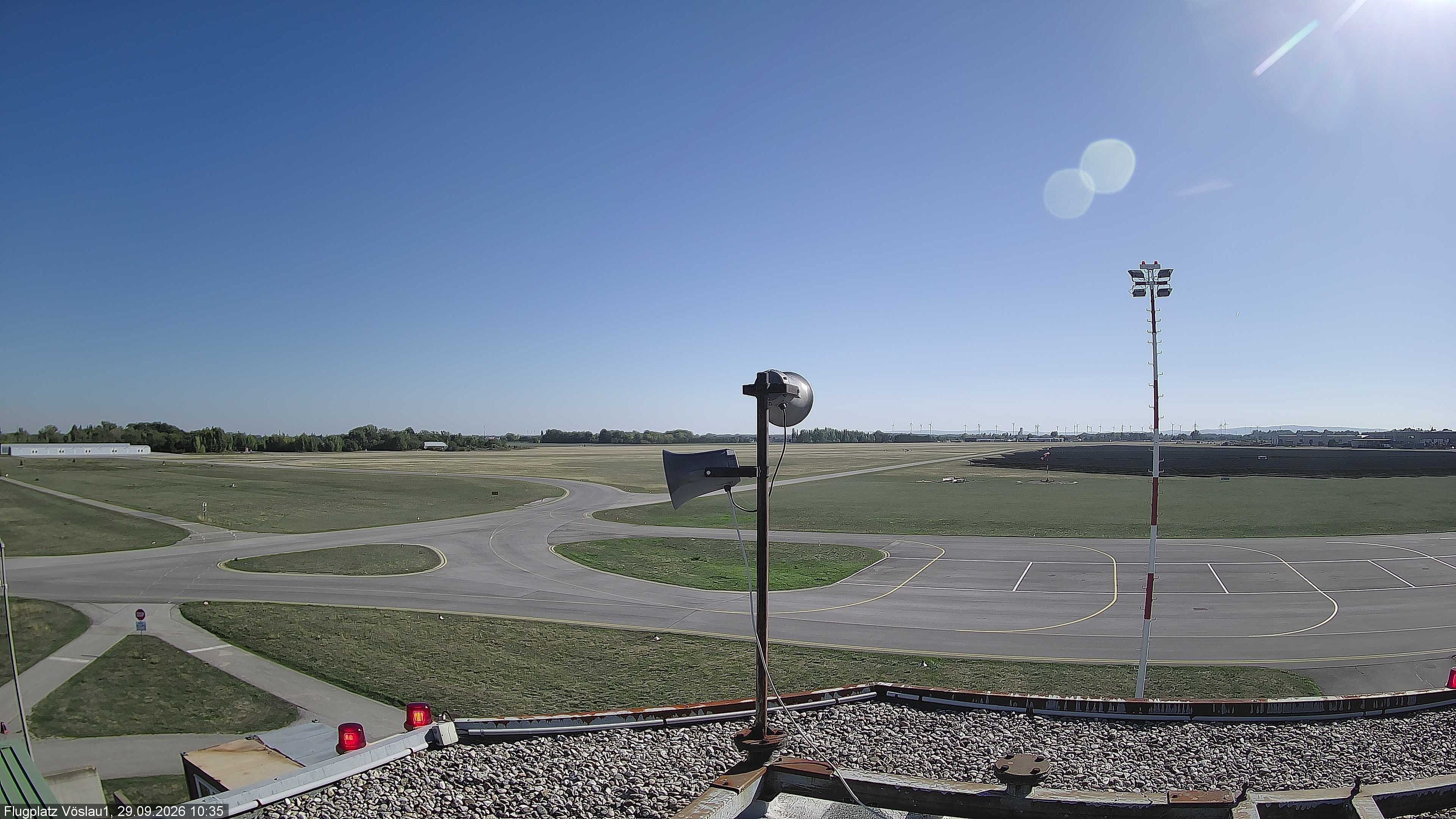 Archiv Foto Webcam Blick auf Flugplatz Bad Vöslau-Kottingbrunn