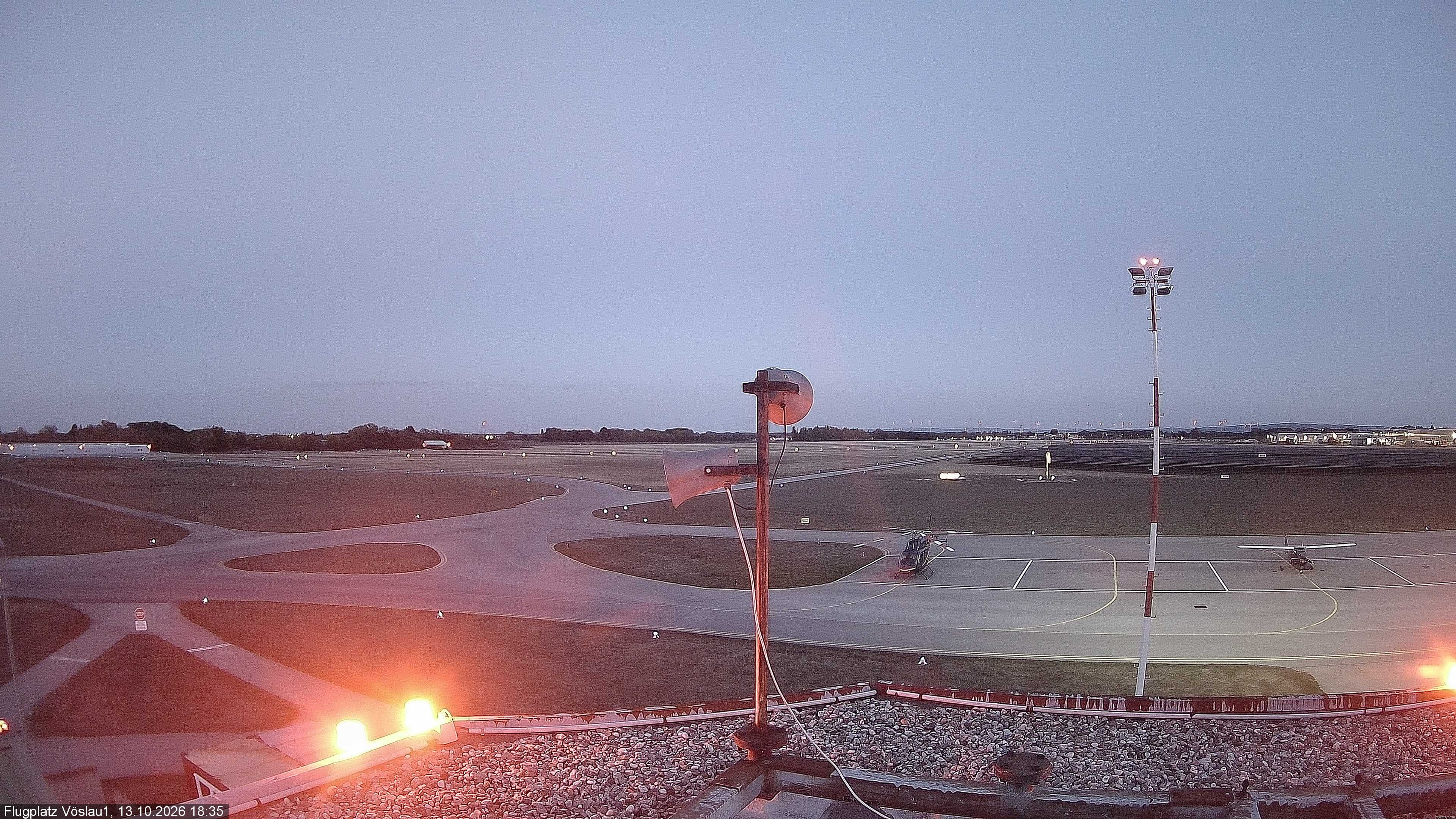 Archiv Foto Webcam Blick auf Flugplatz Bad Vöslau-Kottingbrunn