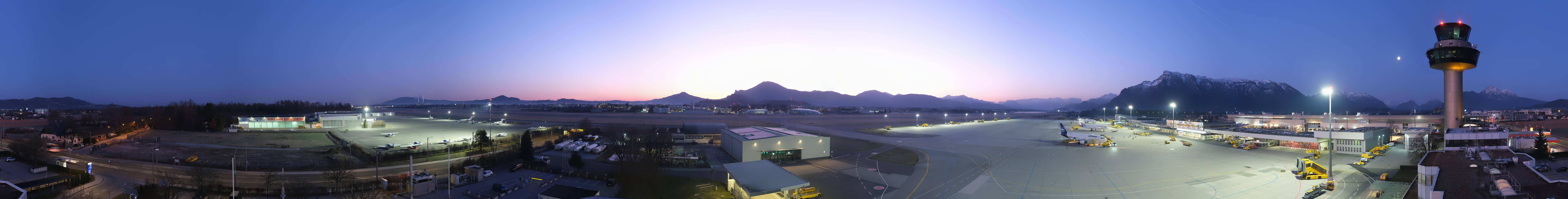 Archived image Webcam Salzburg Airport Panorama