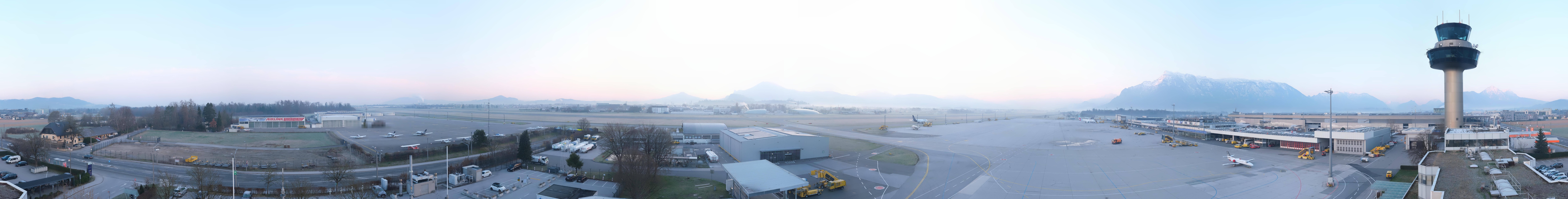 Archived image Webcam Salzburg Airport Panorama