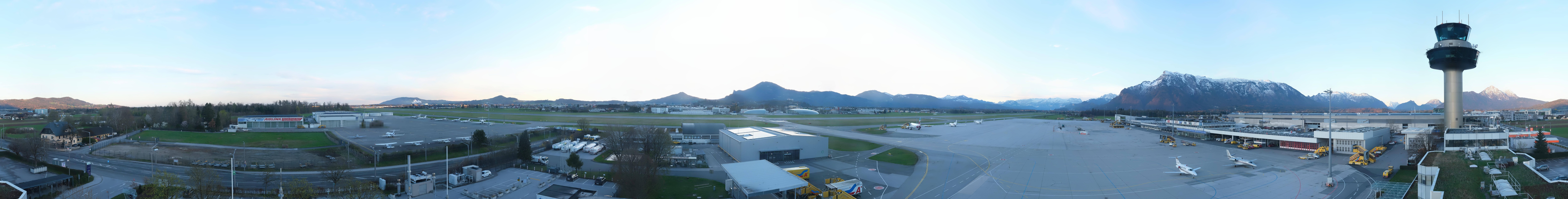 Archiv Foto Webcam Flughafen Salzburg