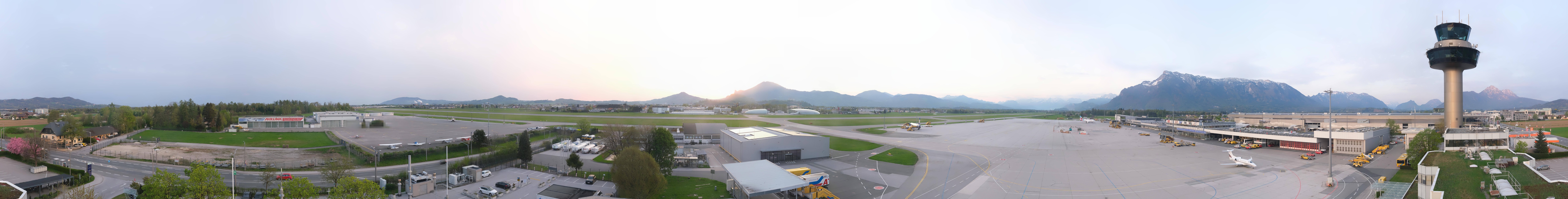 Archived image Webcam Salzburg Airport Panorama
