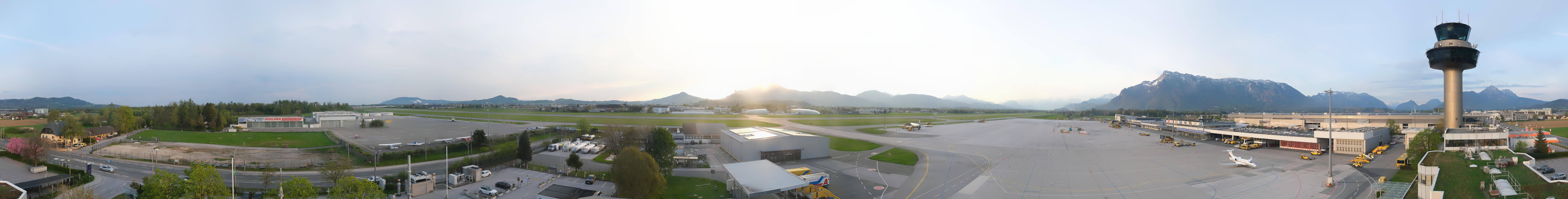 Archived image Webcam Salzburg Airport Panorama