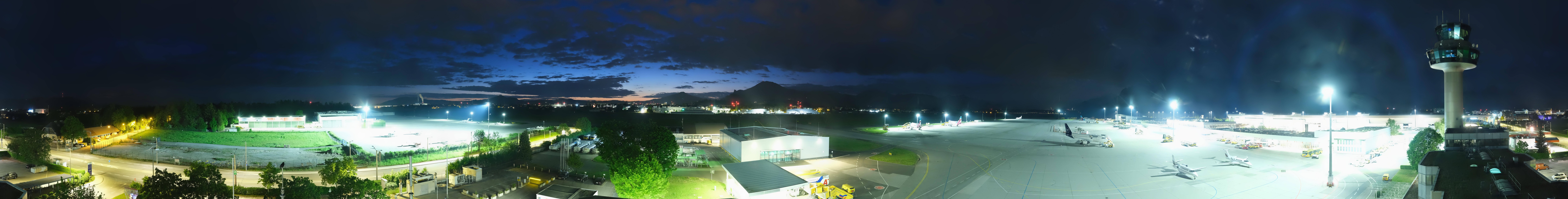 Archived image Webcam Salzburg Airport Panorama