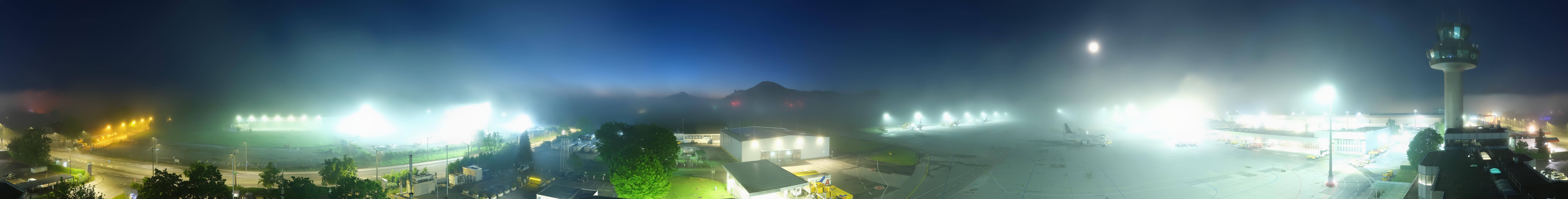 Archived image Webcam Salzburg Airport Panorama
