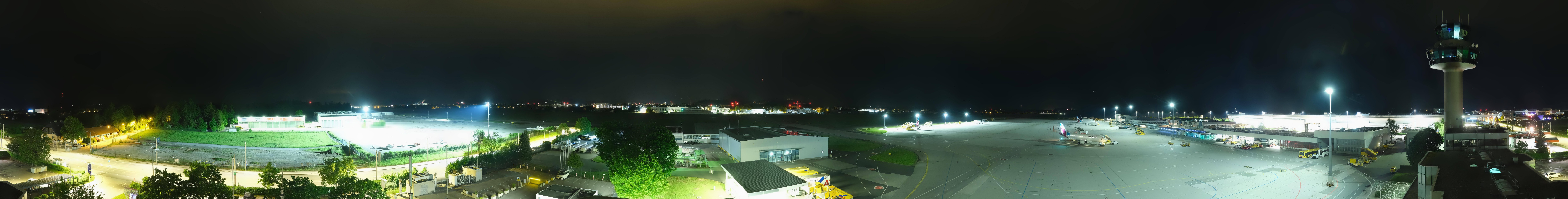 Archived image Webcam Salzburg Airport Panorama