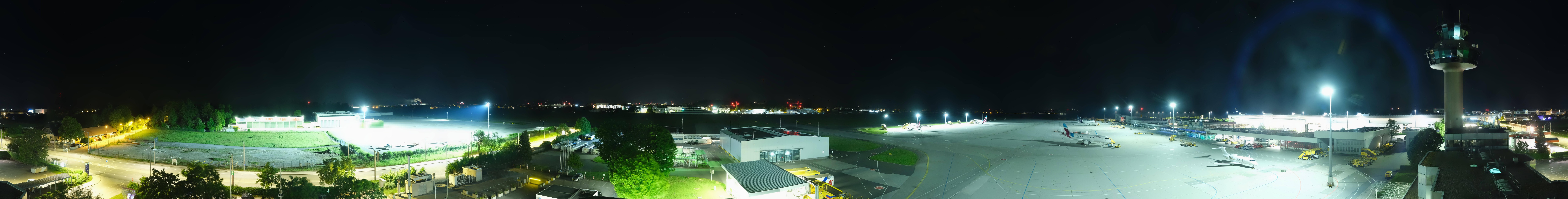 Archived image Webcam Salzburg Airport Panorama