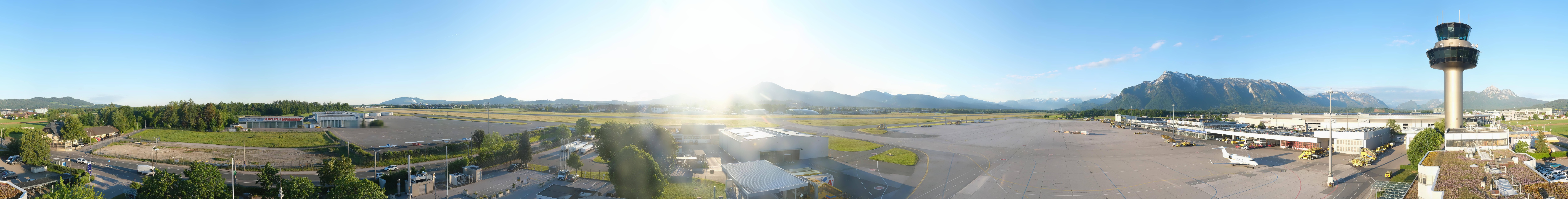 Archived image Webcam Salzburg Airport Panorama