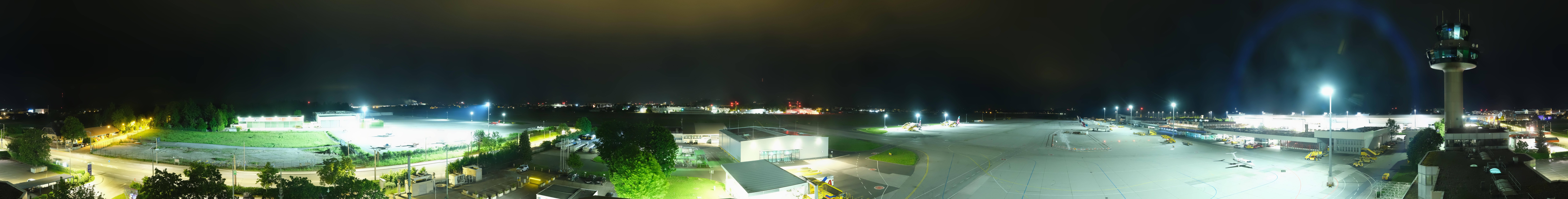Archived image Webcam Salzburg Airport Panorama