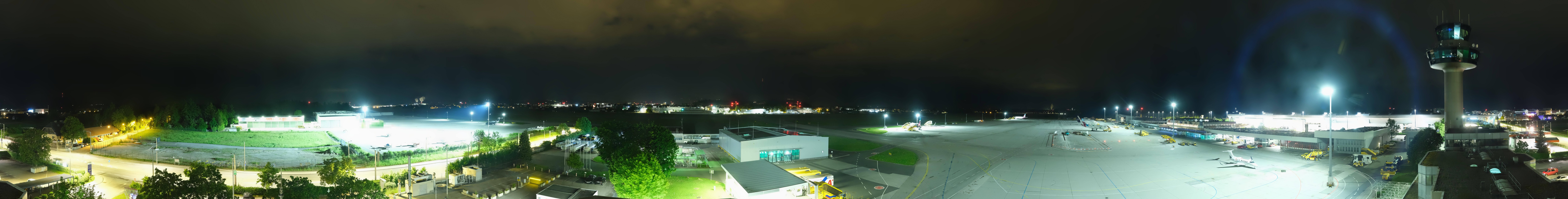 Archived image Webcam Salzburg Airport Panorama