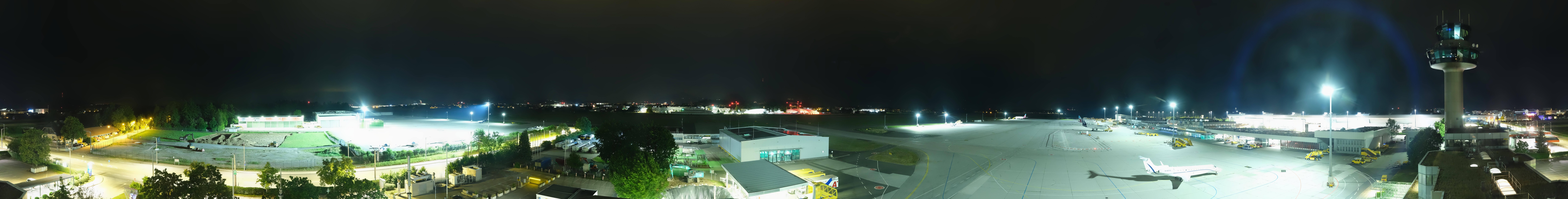Archived image Webcam Salzburg Airport Panorama