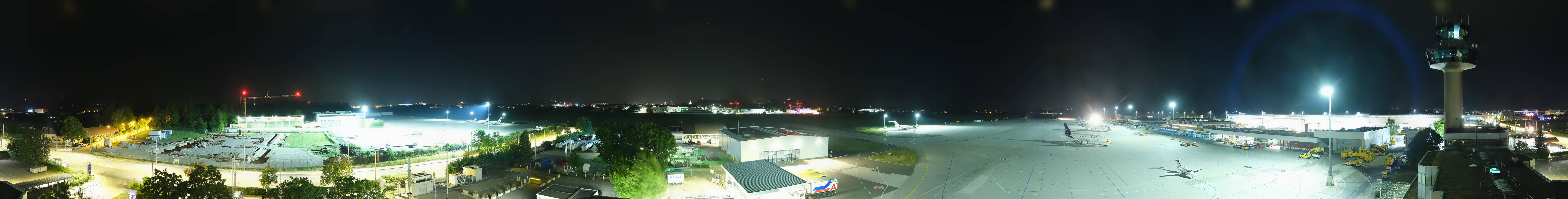 Archived image Webcam Salzburg Airport Panorama