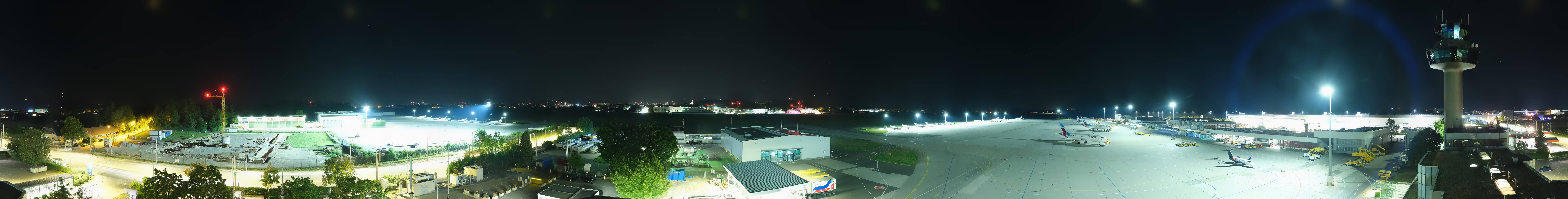 Archived image Webcam Salzburg Airport Panorama