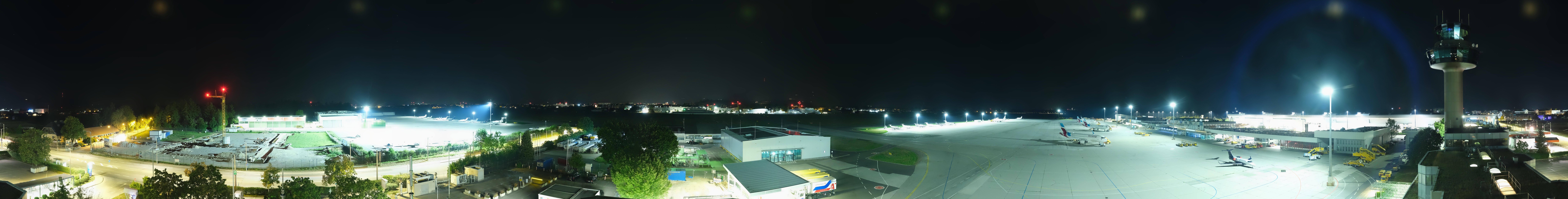 Archived image Webcam Salzburg Airport Panorama