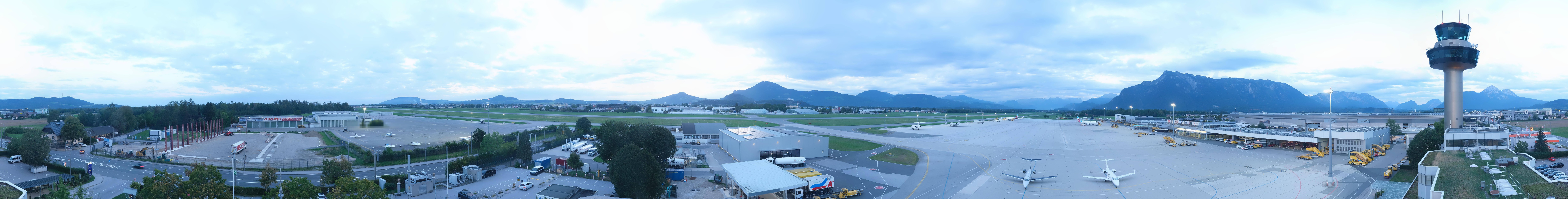 Archived image Webcam Salzburg Airport Panorama