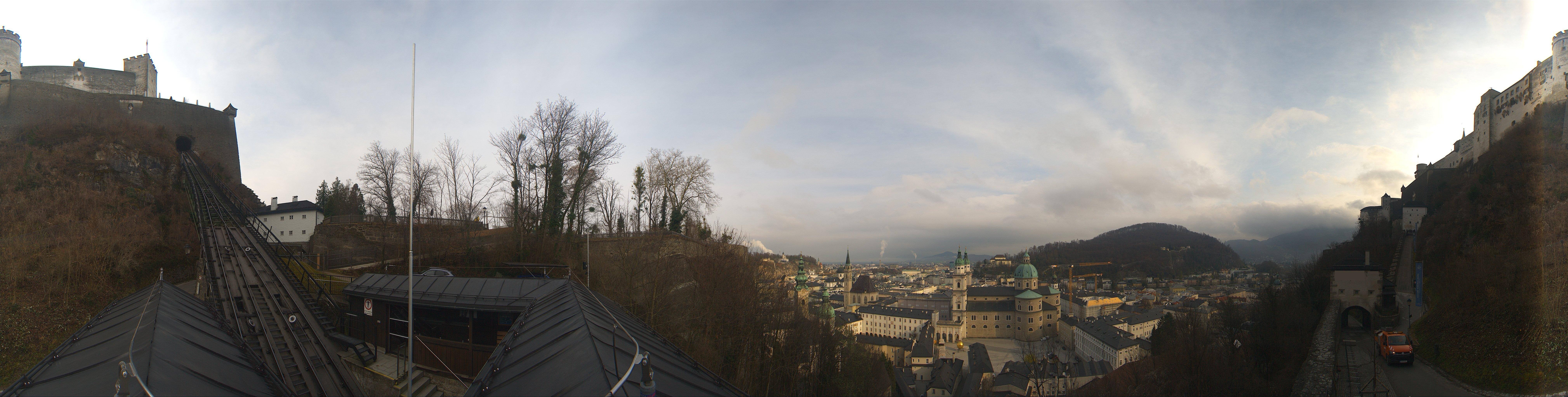 Archived image Webcam Panoramic view from Salzburg funicular