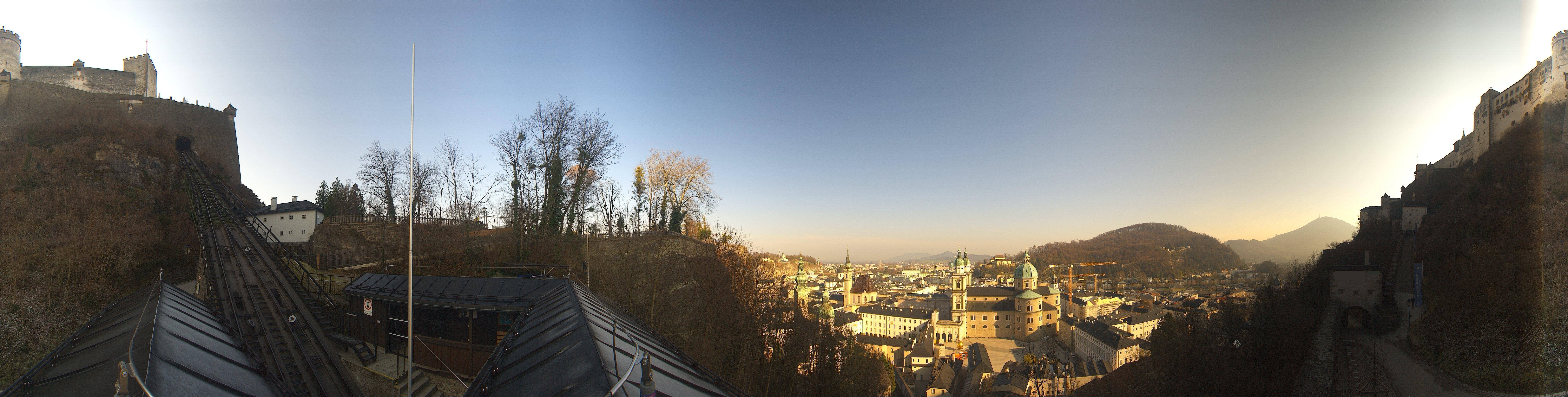 Archived image Webcam Panoramic view from Salzburg funicular