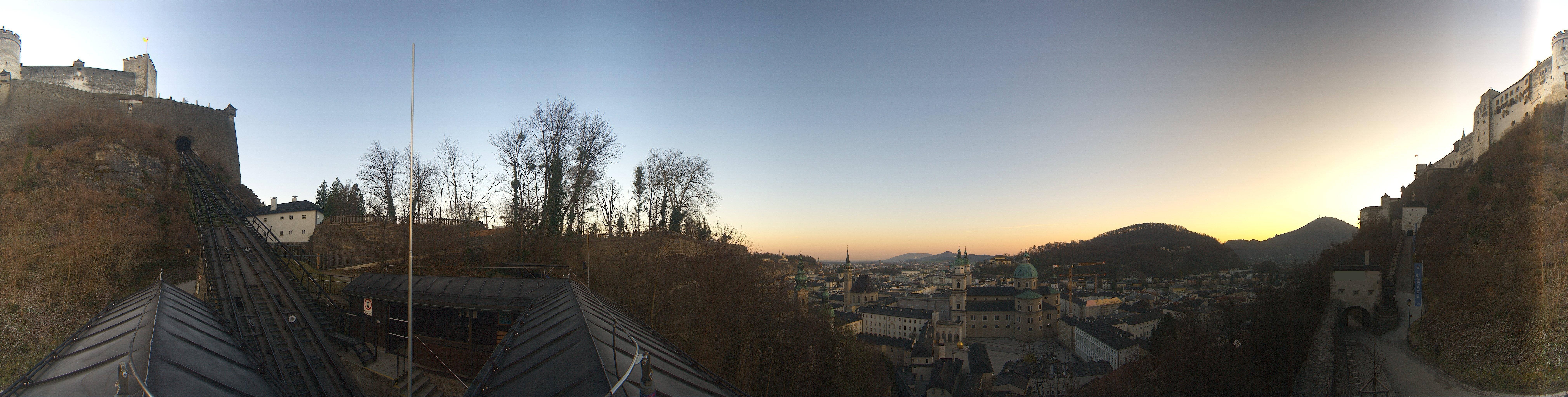 Archived image Webcam Panoramic view from Salzburg funicular