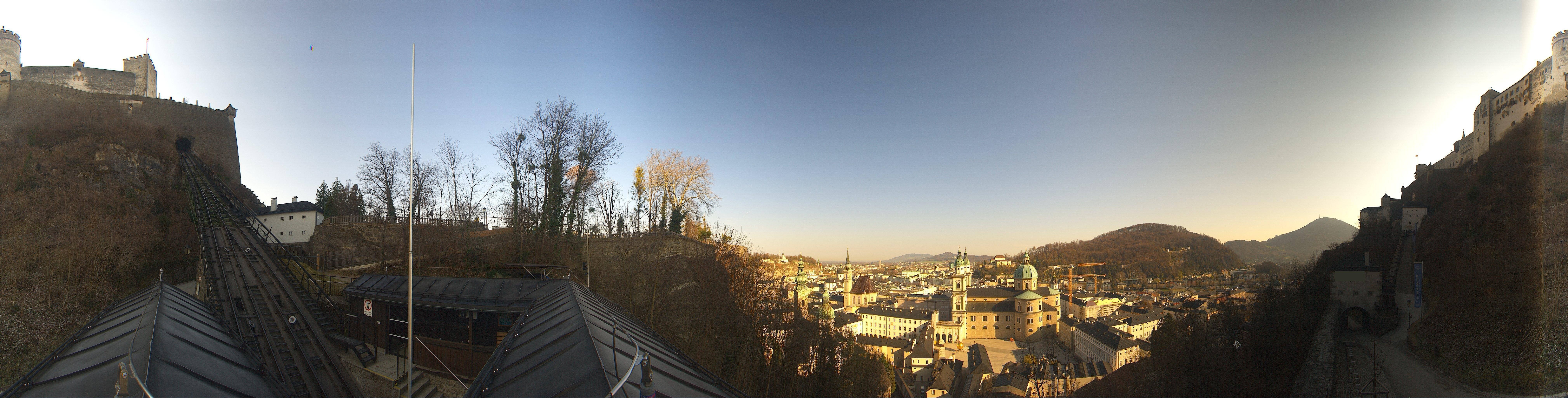 Archived image Webcam Panoramic view from Salzburg funicular