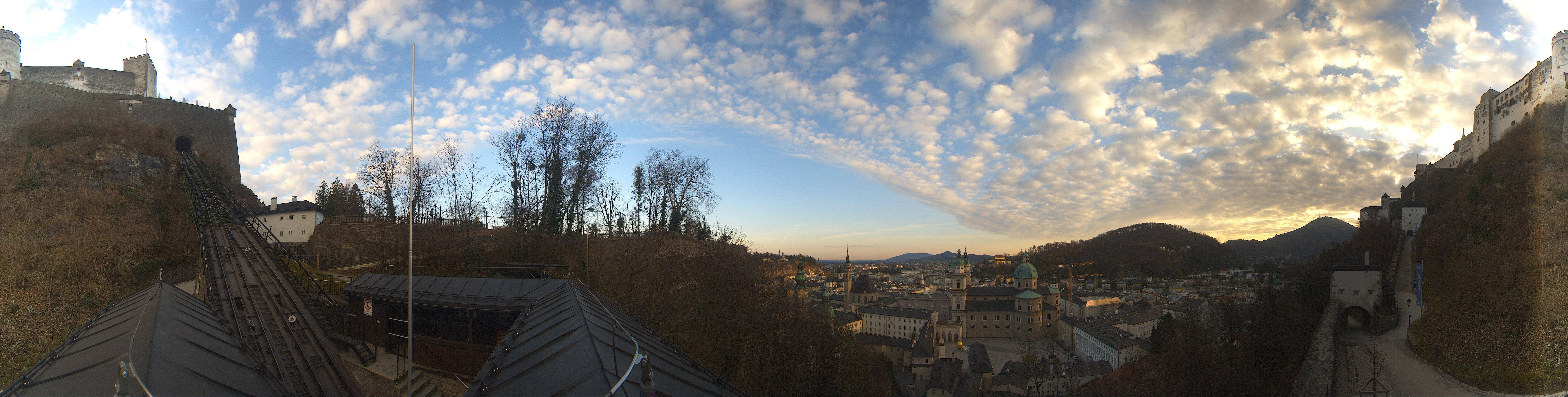 Archived image Webcam Panoramic view from Salzburg funicular