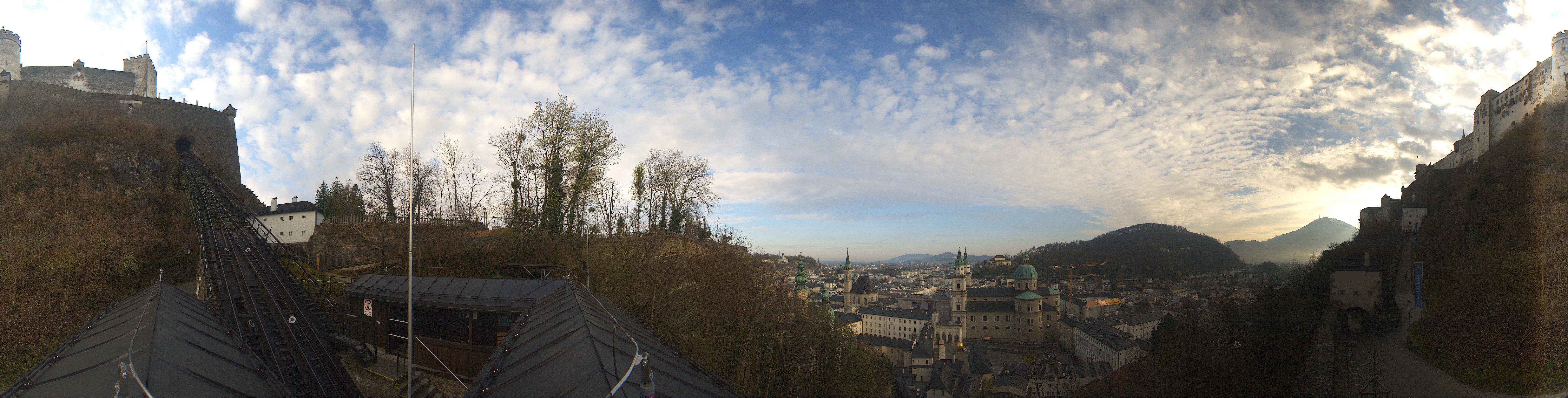Archived image Webcam Panoramic view from Salzburg funicular