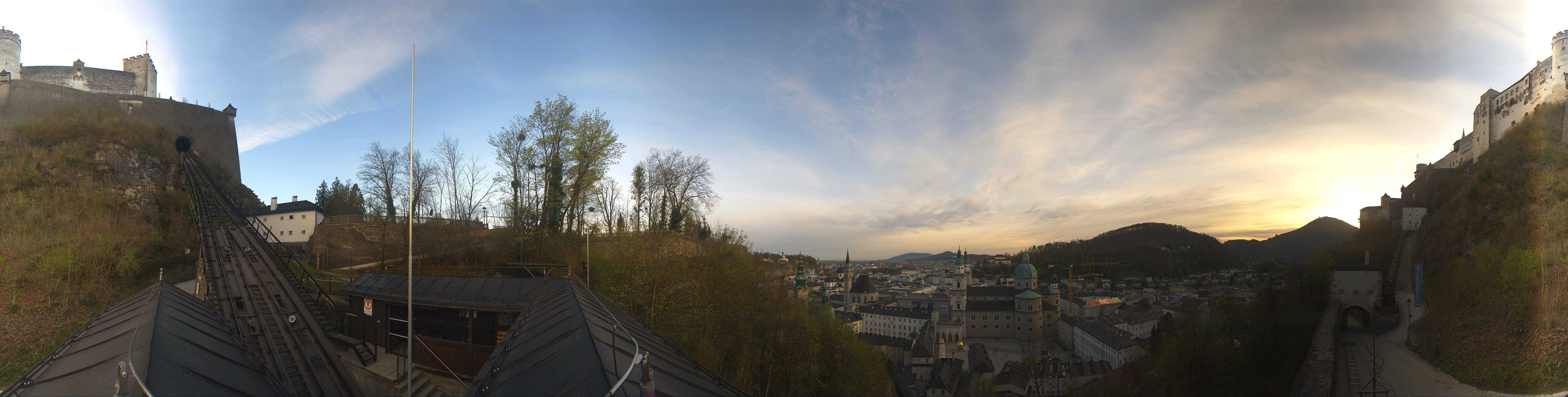 Archived image Webcam Panoramic view from Salzburg funicular