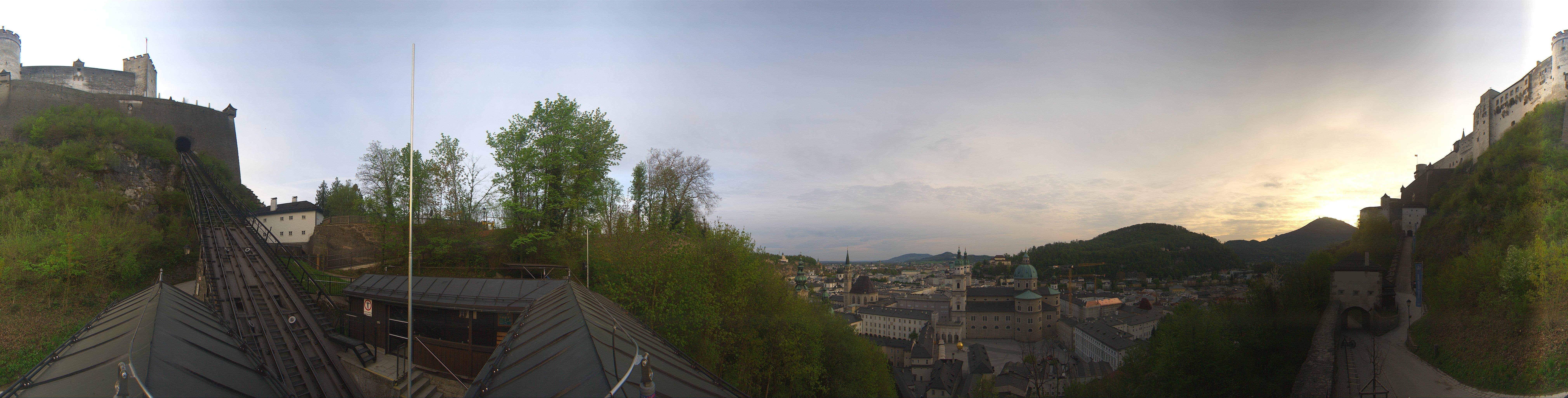 Archived image Webcam Panoramic view from Salzburg funicular
