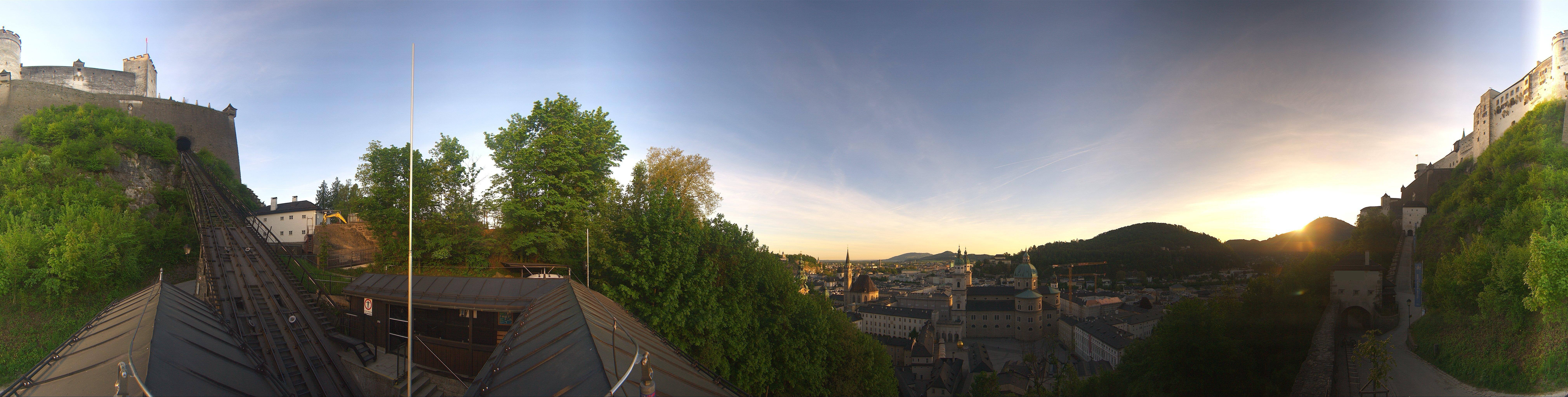 Archived image Webcam Panoramic view from Salzburg funicular
