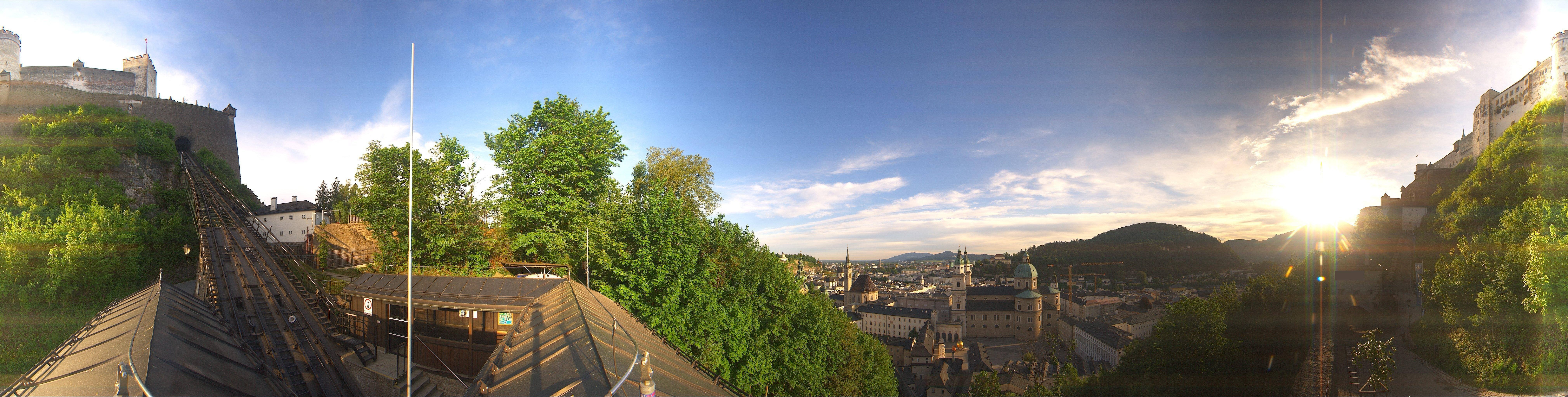 Archived image Webcam Panoramic view from Salzburg funicular