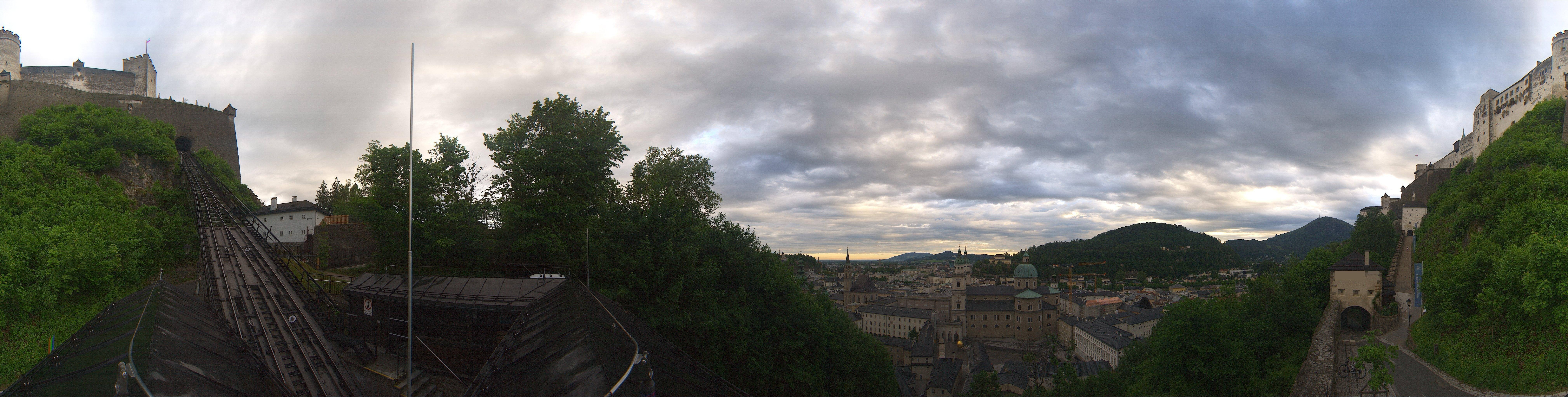 Archived image Webcam Panoramic view from Salzburg funicular