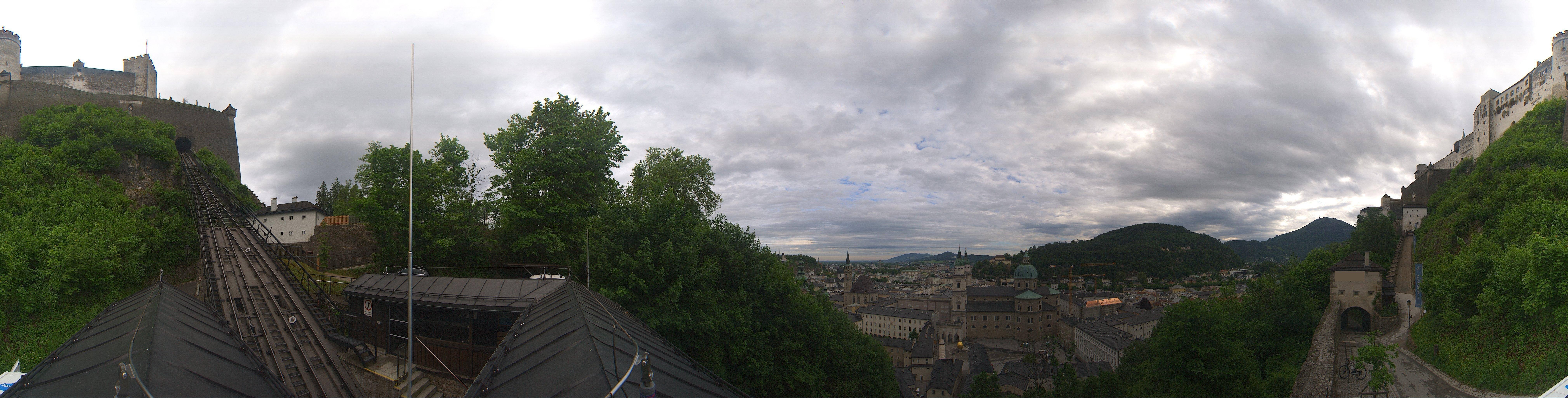 Archived image Webcam Panoramic view from Salzburg funicular
