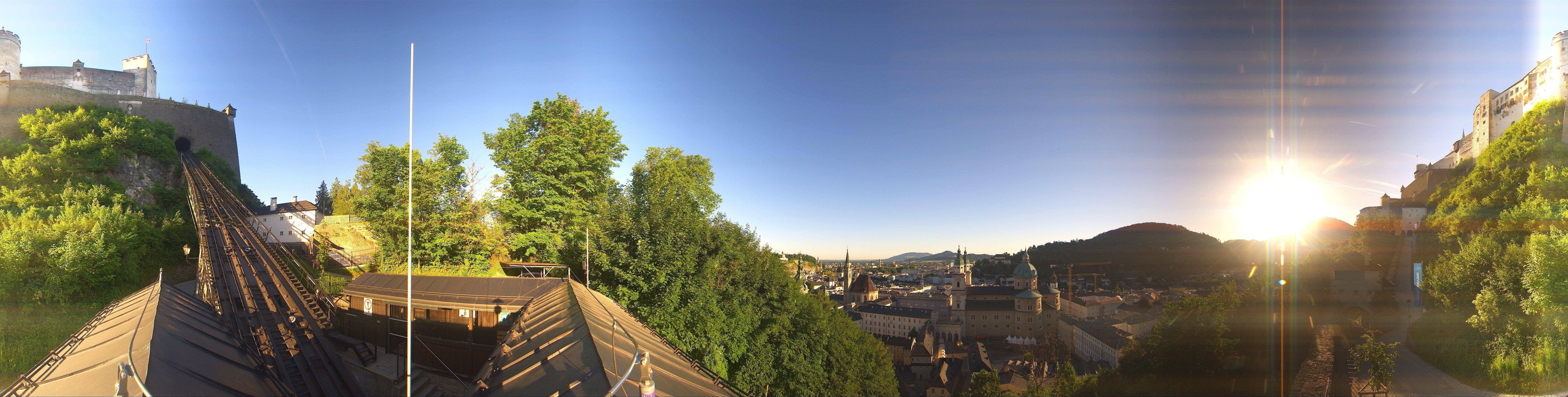 Archived image Webcam Panoramic view from Salzburg funicular