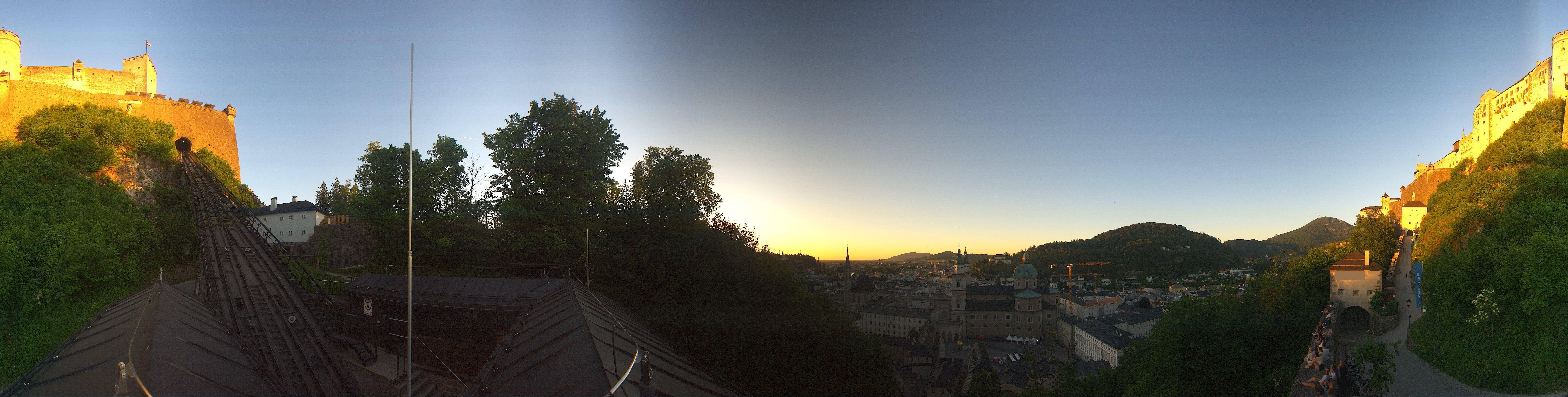 Archived image Webcam Panoramic view from Salzburg funicular