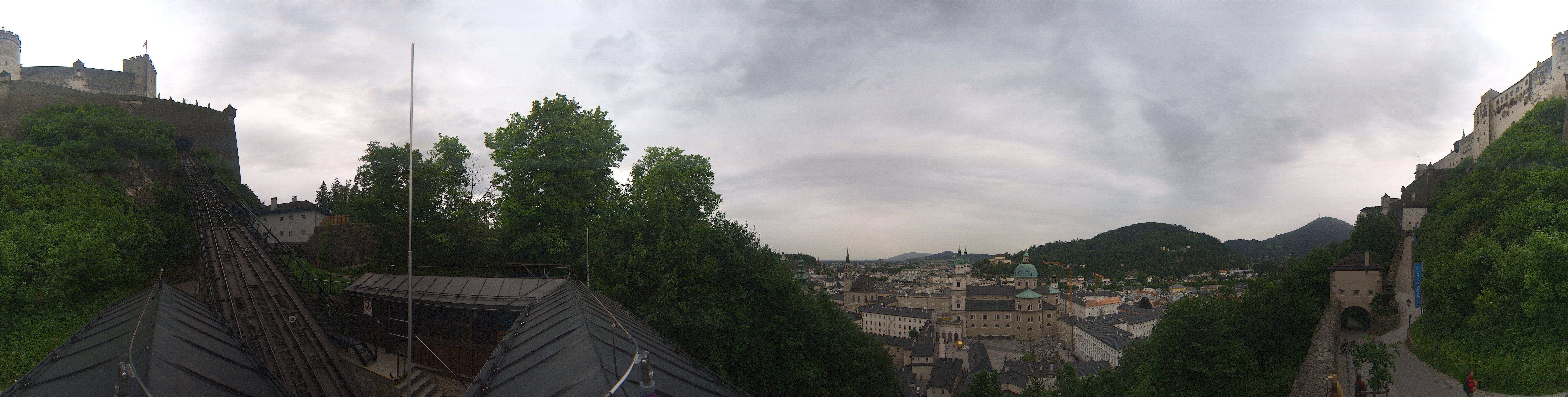 Archived image Webcam Panoramic view from Salzburg funicular