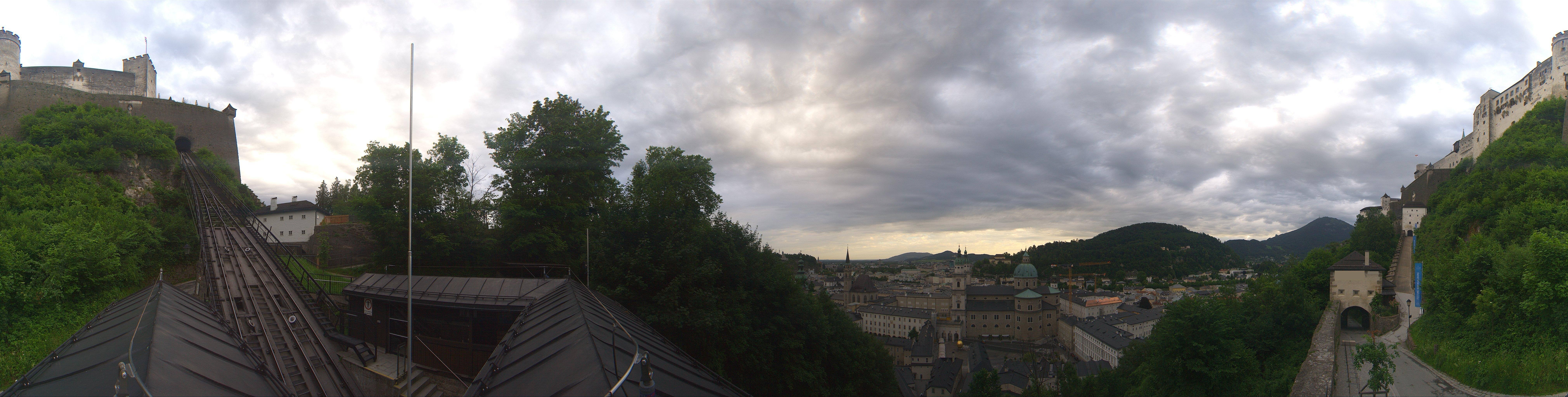 Archived image Webcam Panoramic view from Salzburg funicular