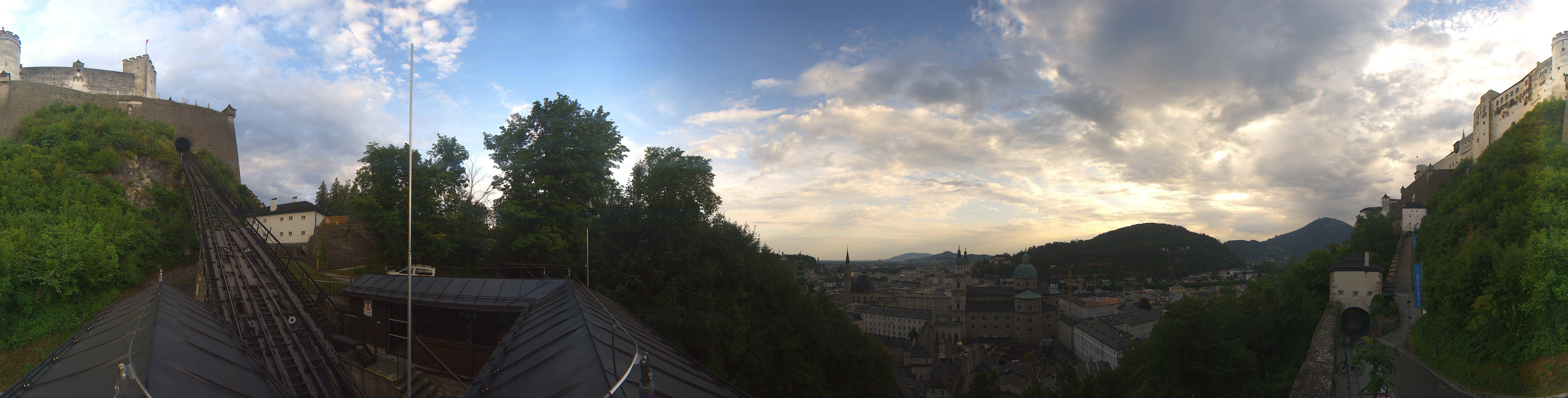 Archived image Webcam Panoramic view from Salzburg funicular