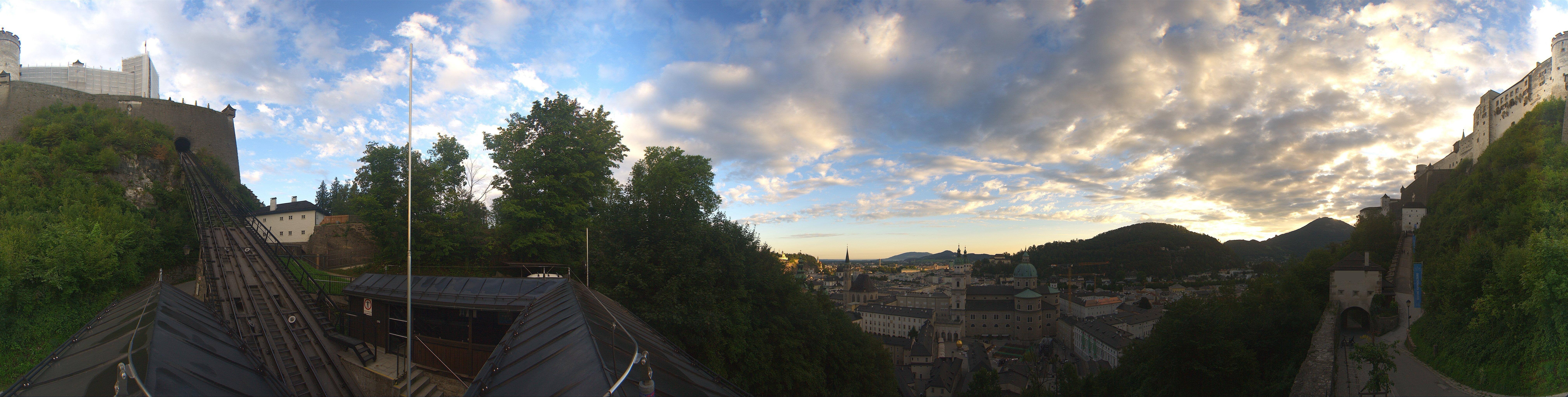 Archived image Webcam Panoramic view from Salzburg funicular