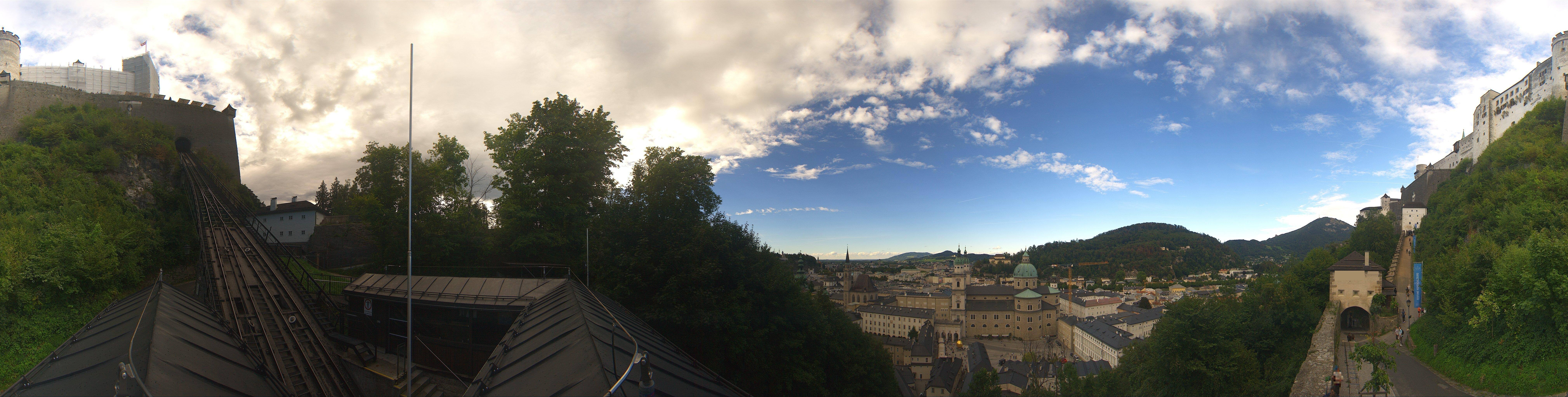 Archived image Webcam Panoramic view from Salzburg funicular