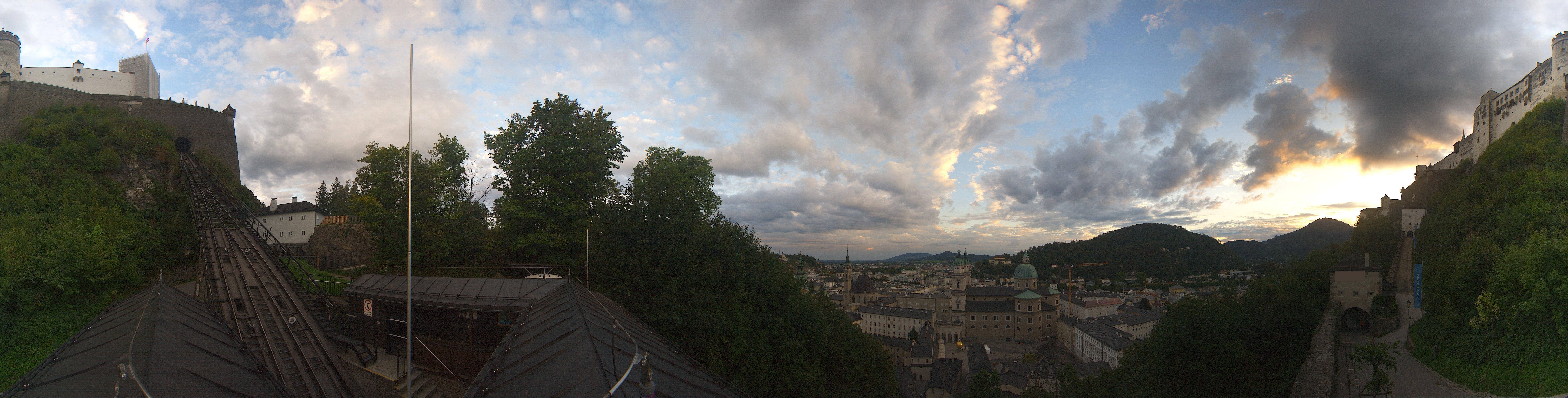 Archived image Webcam Panoramic view from Salzburg funicular