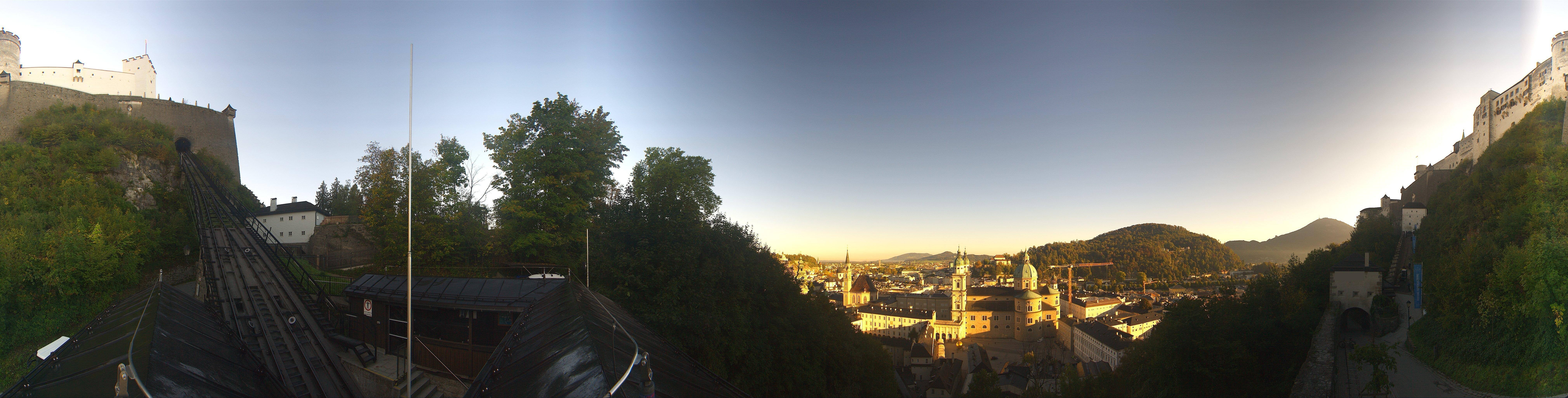 Archived image Webcam Panoramic view from Salzburg funicular