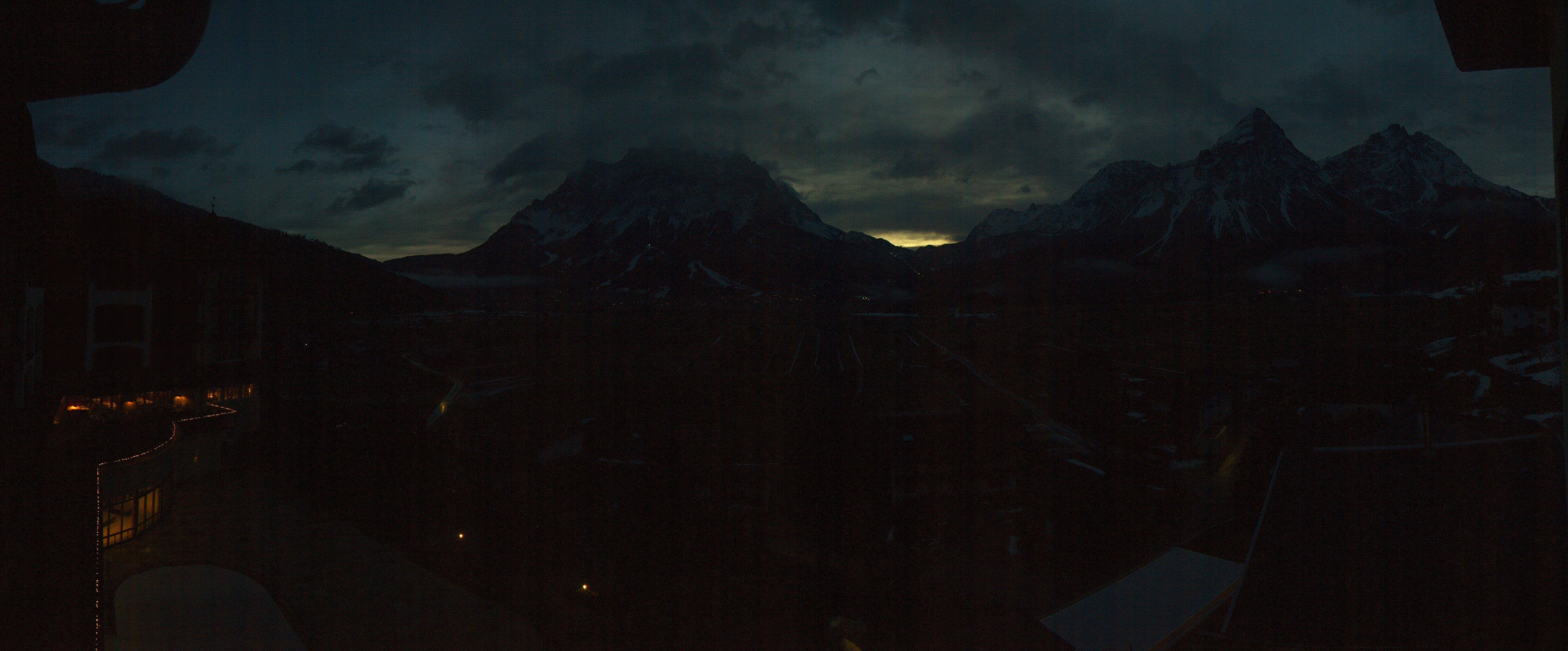 Archiv Foto Webcam Panoramablick Zugspitze